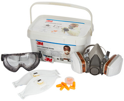 3M 1000MCWE - 3M Kit de protection au travail pour professionnels 1000MCWE contenu: 2x masque Aura 9322+ (FPP2+), 1x set demi-masques gaz/vapeur/particules (1x demi-masque 6200, 2x filtre 6055 (A2), 2x filtre 5935 (P3), 2 couvre-filtre 501), 1x lunettes de protection 2890SA, 4x paire de bouchons d'oreille 1100 (1000MCWE / 7100141332) 3M 1000MCWE